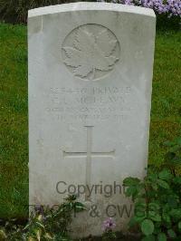 Etaples Military Cemetery - McLeavy, Charles Edwin